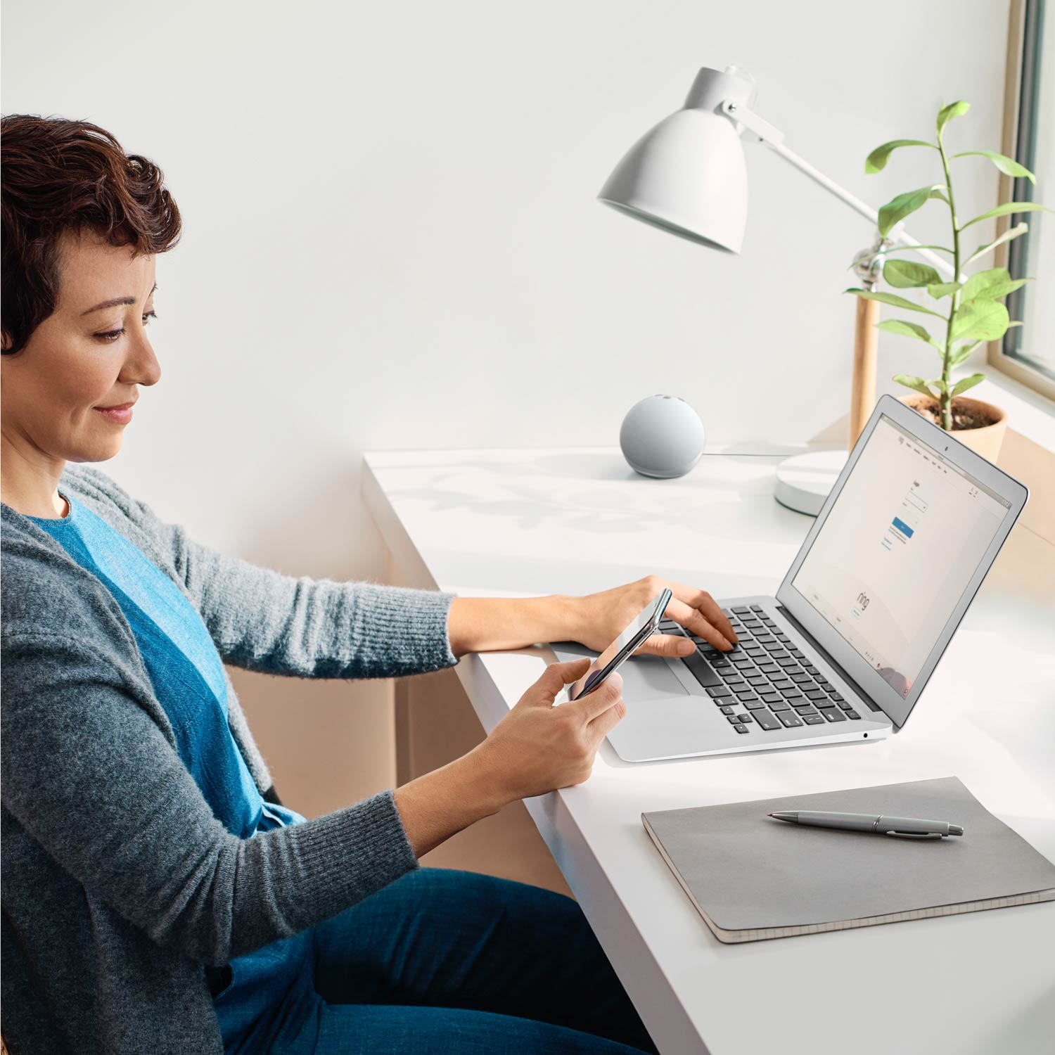 alarm pro-basisstation mit integriertem eero wi-fi 6-router